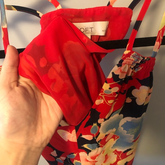 Flowy Red Floral Loft Tank Top - Picture 5 of 5